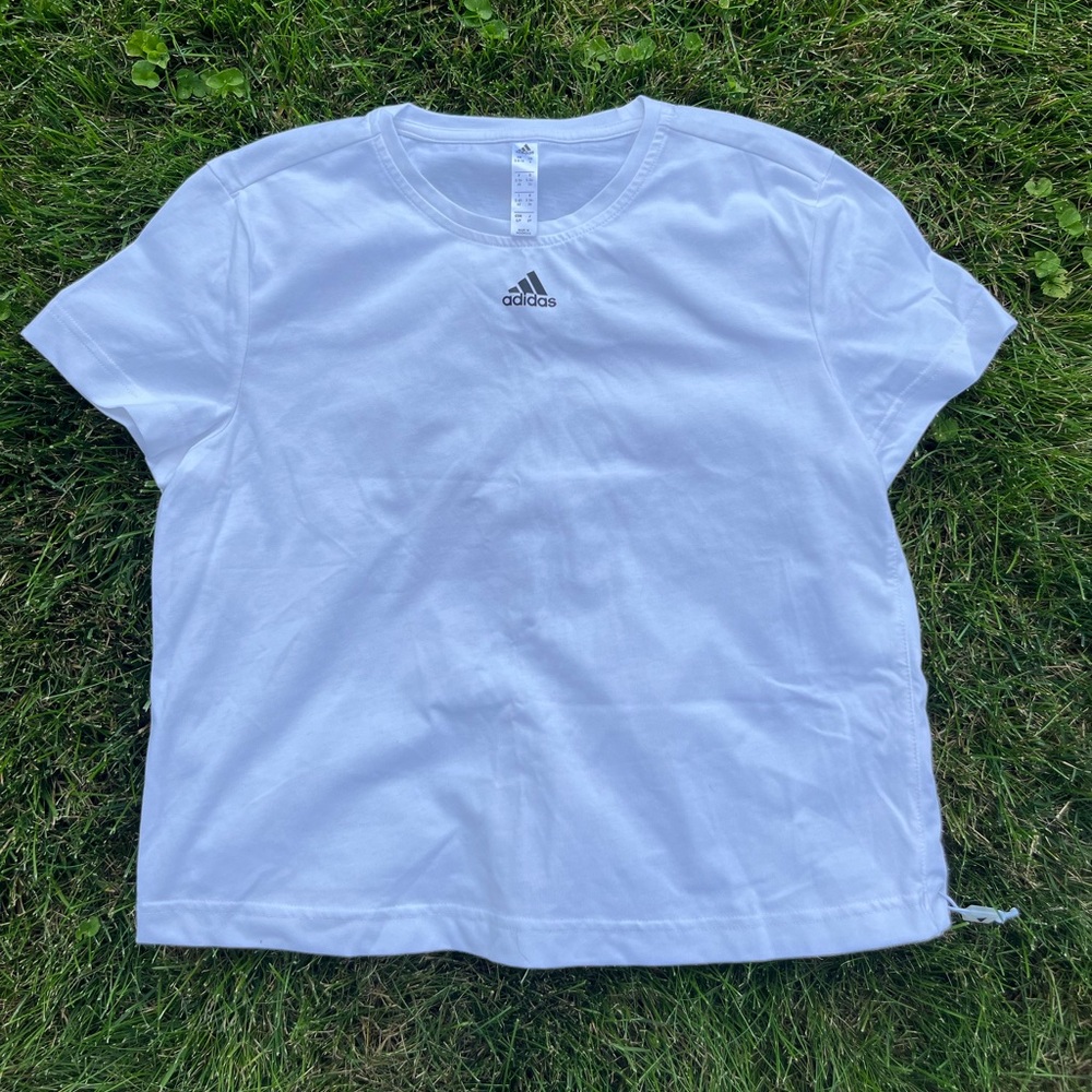 Adidas tee